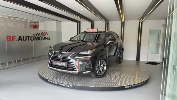 Lexus NX 300h 2018 - 31900 EUR, 78634 km - AUTO.MOTO.pt - 78634km - foto 17 de 65