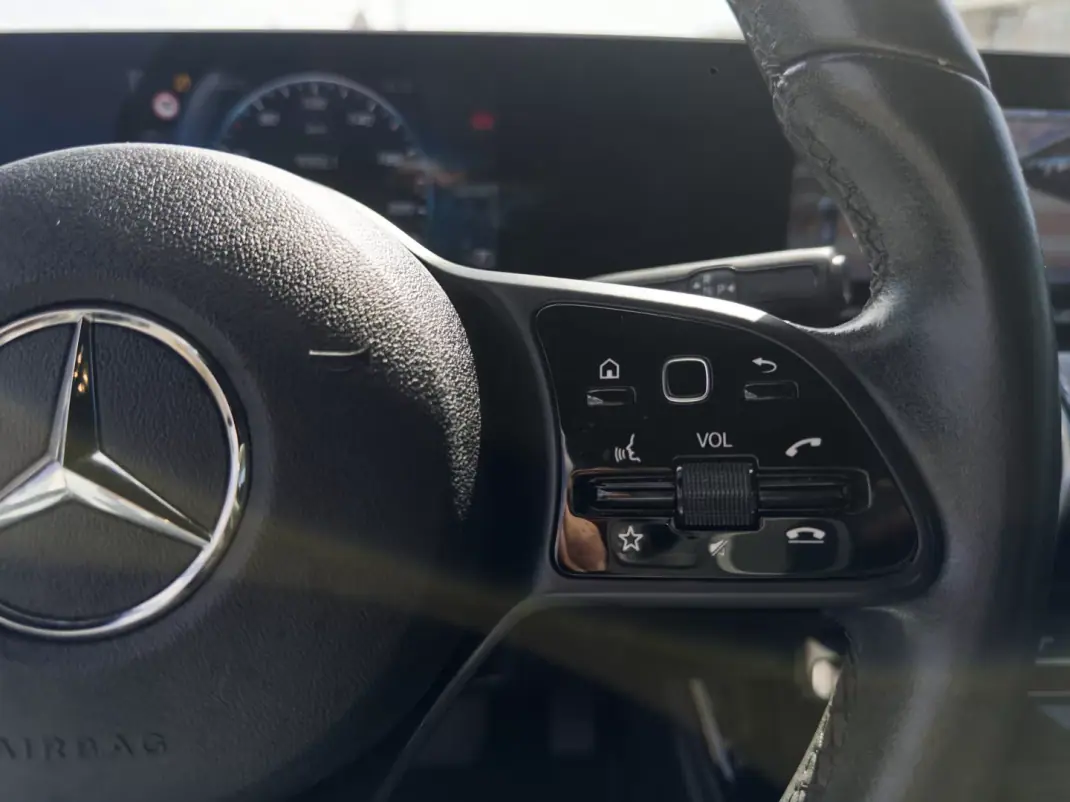 Mercedes-Benz A 180 2019 - 20990 EUR, 161000 km - AUTO.MOTO.pt - 161000km - foto 20 de 30