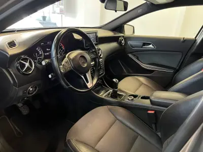Mercedes-Benz A 180 2013 - 12990 EUR, 180000 km - AUTO.MOTO.pt - 180000km - foto 9 de 36