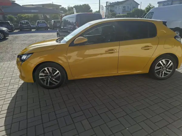 Peugeot 208 2021 - 13565 EUR, 71607 km - AUTO.MOTO.pt - 71607km - foto 30 de 37