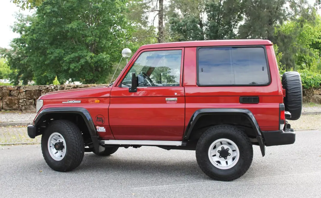 Toyota Land Cruiser 1994 - 38000 EUR, 318000 km - AUTO.MOTO.pt - 318000km - foto 13 de 46