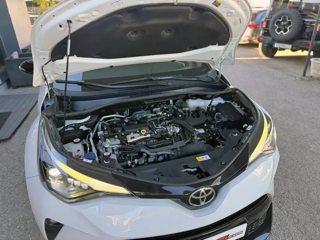 Toyota C-HR 2022 - 30900 EUR, 79989 km - 79989km - foto 29 de 60