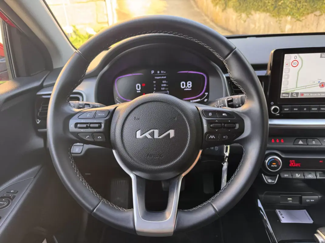 Kia Stonic 2025 - 20500 EUR, 17564 km - AUTO.MOTO.pt - 17564km - foto 11 de 22