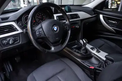 BMW 320 2014 - 11890 EUR, 285600 km - 285600km - foto 21 de 38