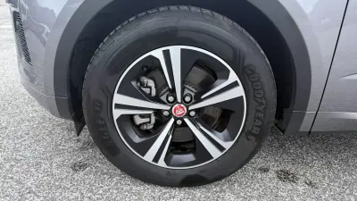 Jaguar E-Pace 2023 - 45500 EUR, 40380 km - AUTO.MOTO.pt - 40380km - foto 18 de 38