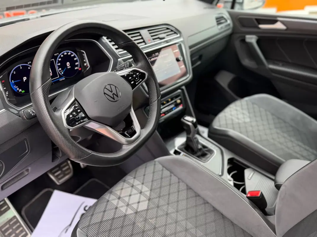 Volkswagen Tiguan 2022 - 33900 EUR, 71516 km - AUTO.MOTO.pt - 71516km - foto 10 de 21