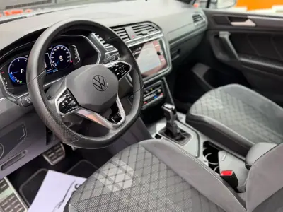 Volkswagen Tiguan 2022 - 33900 EUR, 71516 km - AUTO.MOTO.pt - 71516km - foto 10 de 21