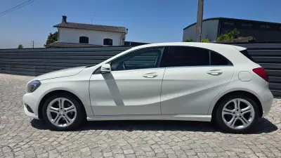 Mercedes-Benz A 200 2013 - 15990 EUR, 141000 km - AUTO.MOTO.pt - 141000km - foto 2 de 33