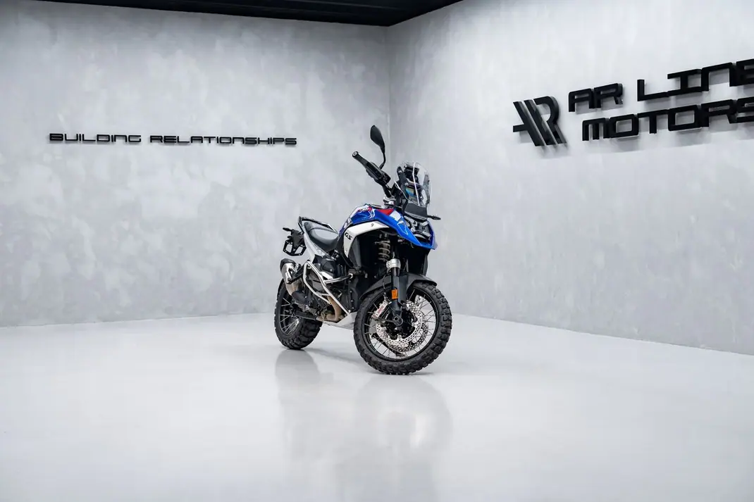 BMW F 800 GS Trophy 2024 - 19950 EUR, 6100 km - AUTO.MOTO.pt - 6100km - foto 3 de 13