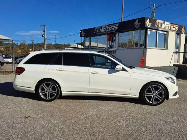 Mercedes-Benz E 220 2014 - 18900 EUR, 213445 km - AUTO.MOTO.pt - 213445km - foto 4 de 46