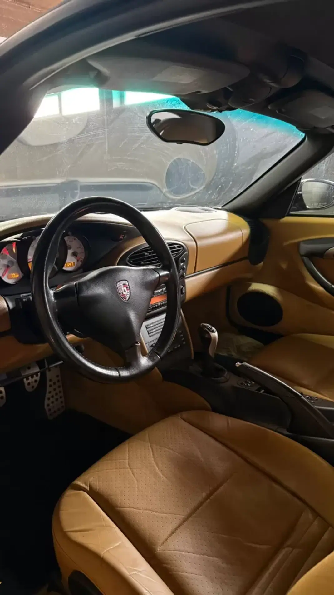 Porsche Boxster 2002 - 29000 EUR, 110000 km - AUTO.MOTO.pt - 110000km - foto 10 de 13