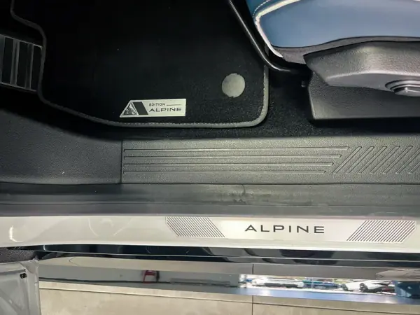 Alpine 2025 - 41900 EUR, 15000 km - AUTO.MOTO.pt - 15000km - foto 23 de 25