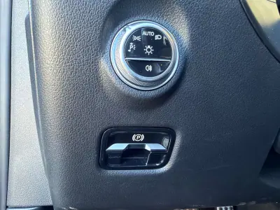 Mercedes-Benz C 300 2024 - 48900 EUR, 19000 km - 19000km - foto 22 de 60