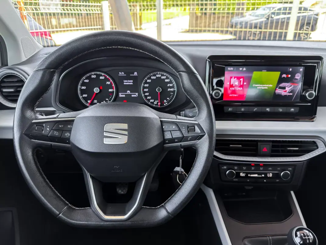 SEAT Arona 2021 - 15500 EUR, 68935 km - 68935km - foto 16 de 21