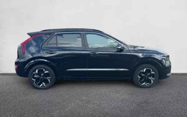 Kia e-Niro 2023 - 26500 EUR, 42000 km - AUTO.MOTO.pt - 42000km - foto 4 de 13