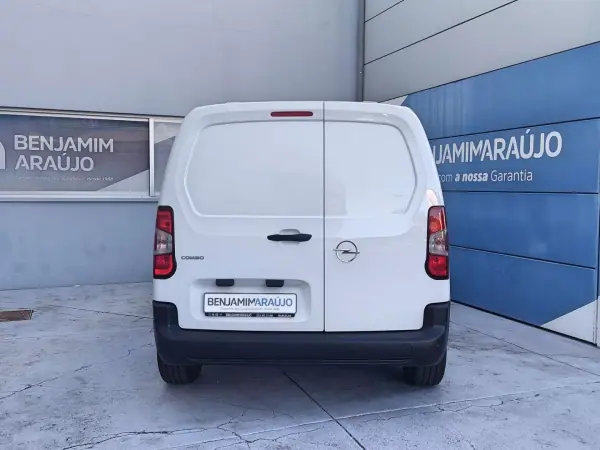 Opel COMBO 2025 - 19750 EUR, 11997 km - AUTO.MOTO.pt - 11997km - foto 7 de 21