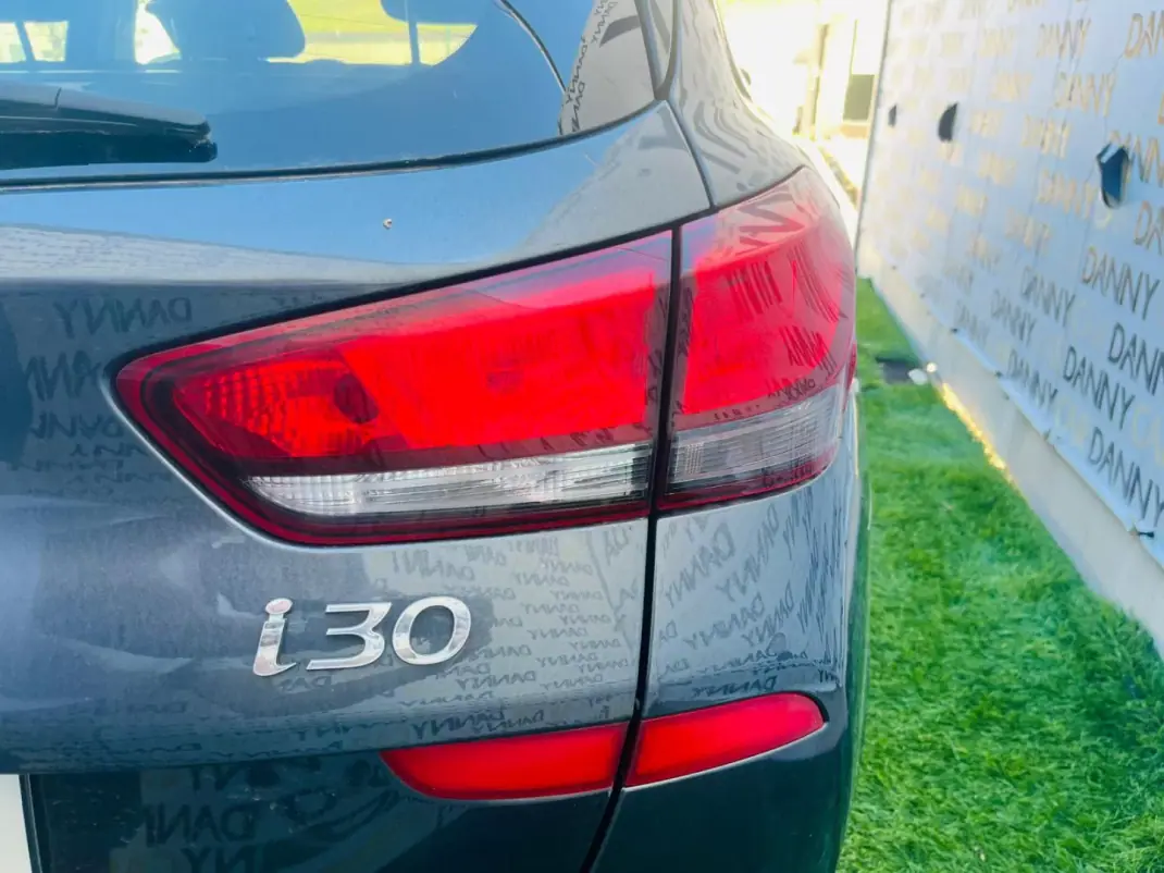 Hyundai i30 SW 2021 - 18750 EUR, 88000 km - 88000km - foto 12 de 12