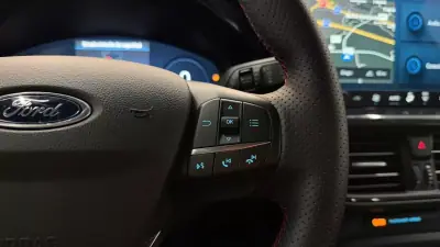 Ford Focus 2025 - 22990 EUR, 11701 km - AUTO.MOTO.pt - 11701km - foto 21 de 35