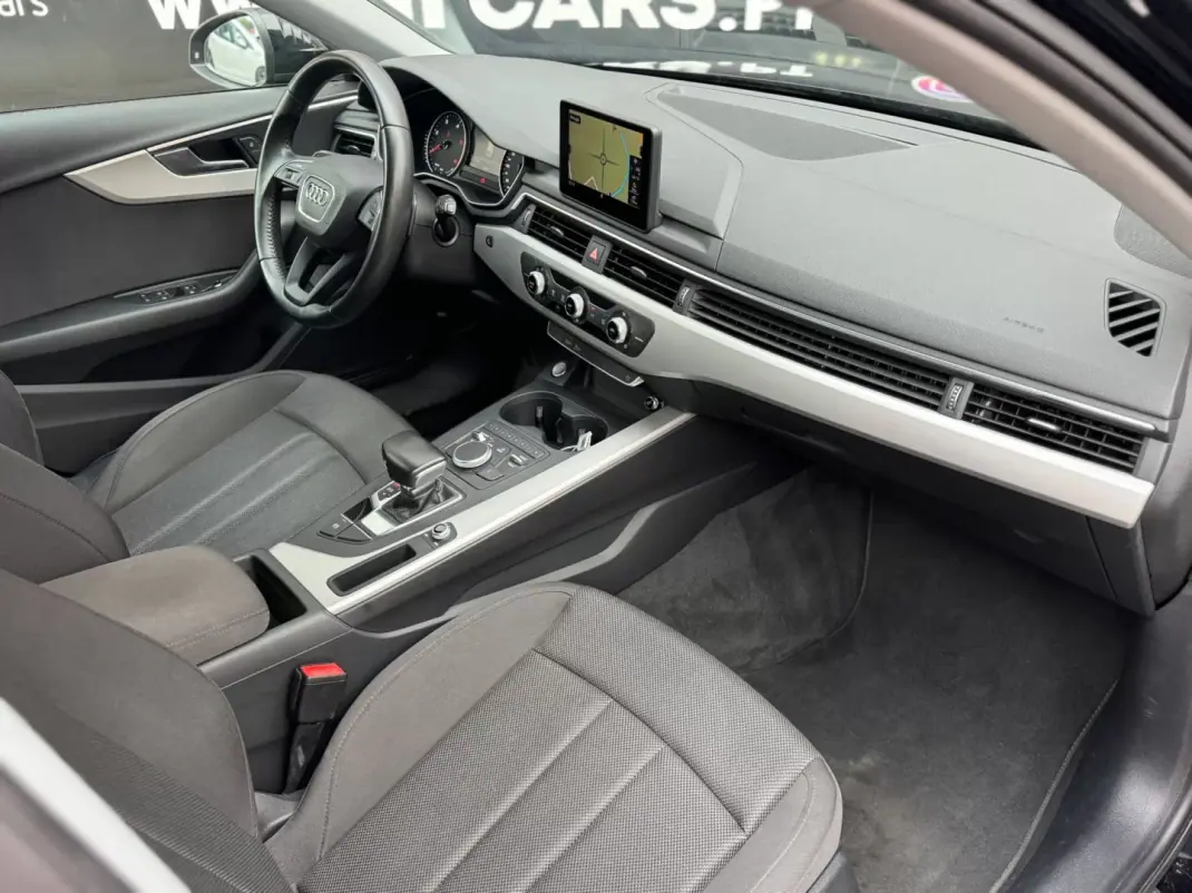 Audi A4 Avant 2019 - 24900 EUR, 91315 km - AUTO.MOTO.pt - 91315km - foto 8 de 21