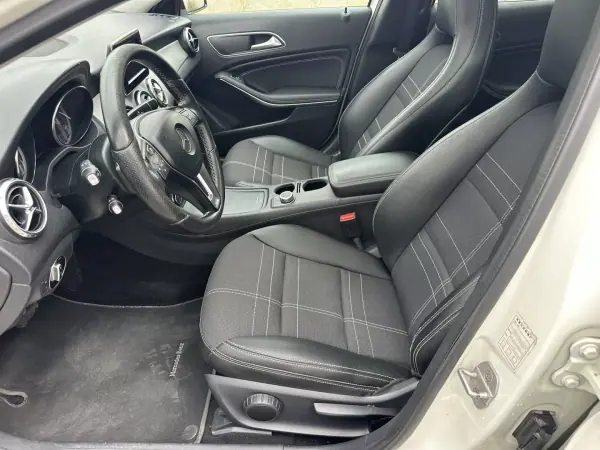 Mercedes-Benz GLA 180 2015 - 18990 EUR, 192000 km - 192000km - foto 13 de 20