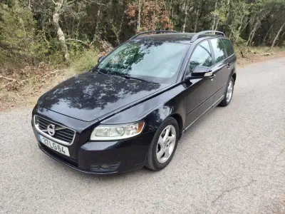 Volvo V50 2011 - 6800 EUR, 184300 km - foto 2 de 13