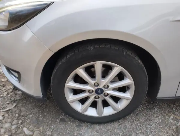 Ford Focus 2018 - 9999 EUR, 160000 km - AUTO.MOTO.pt - 160000km - foto 9 de 30