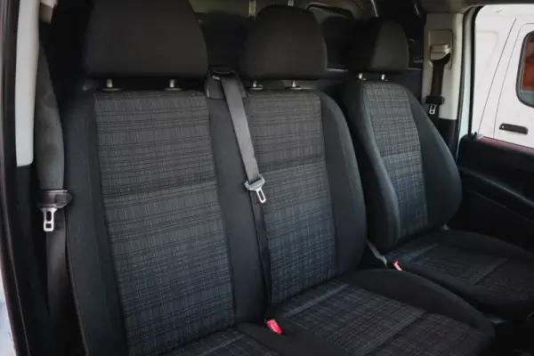 Mercedes-Benz Citan 109 CDI Longa Crew 2019 - 17880 EUR, 141000 km - AUTO.MOTO.pt - 141000km - foto 8 de 15