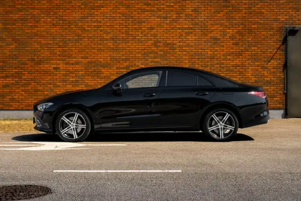 Mercedes-Benz CLA 250 2022 - 27900 EUR, 135350 km - AUTO.MOTO.pt - 135350km - foto 2 de 23