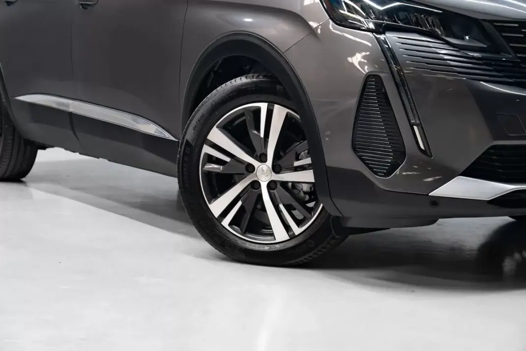 Peugeot 5008 2021 - 22950 EUR, 42000 km - AUTO.MOTO.pt - 42000km - foto 4 de 42