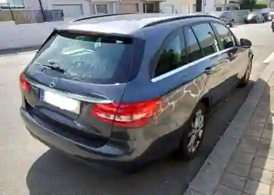 Mercedes-Benz C 180 2015 - 14500 EUR, 230000 km - AUTO.MOTO.pt - 230000km - foto 3 de 15