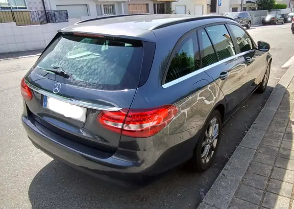 Mercedes-Benz C 180 2015 - 14500 EUR, 230000 km - AUTO.MOTO.pt - 230000km - foto 3 de 15