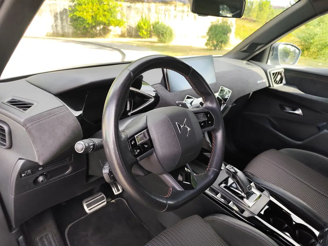 DS DS3 Crossback 2019 - 13000 EUR, 110000 km - 110000km - foto 9 de 13