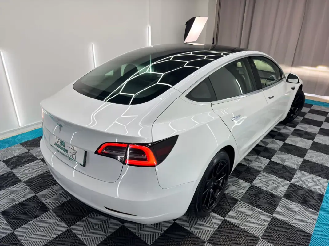 Tesla Model 3 2020 - 23750 EUR, 66000 km - AUTO.MOTO.pt - 66000km - foto 8 de 22