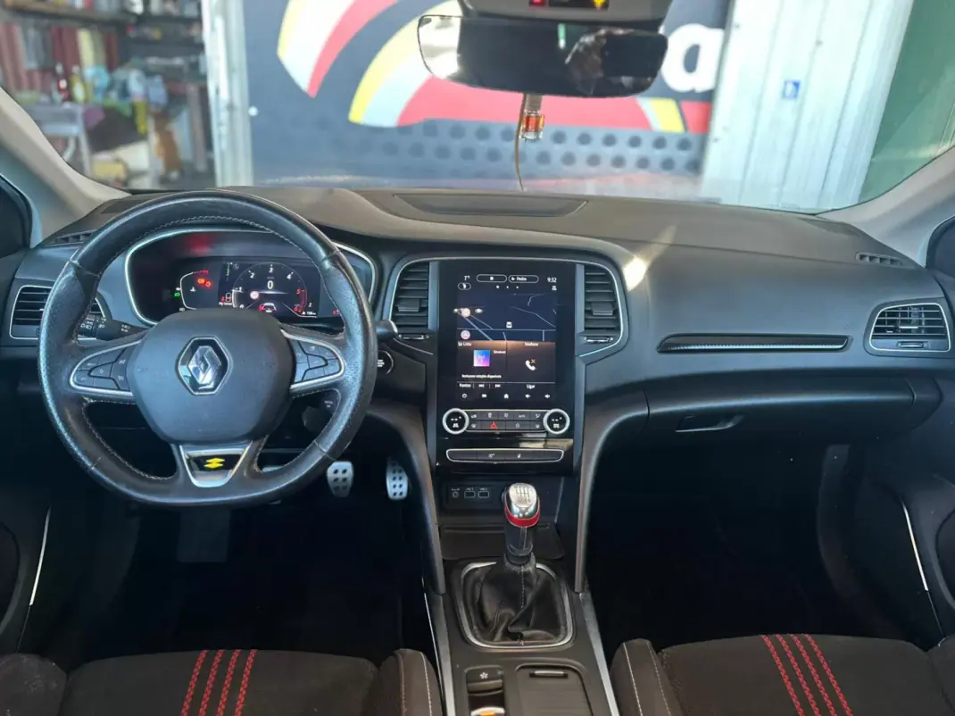 Renault Mégane 2021 - 19900 EUR, 72500 km - AUTO.MOTO.pt - 72500km - foto 15 de 25
