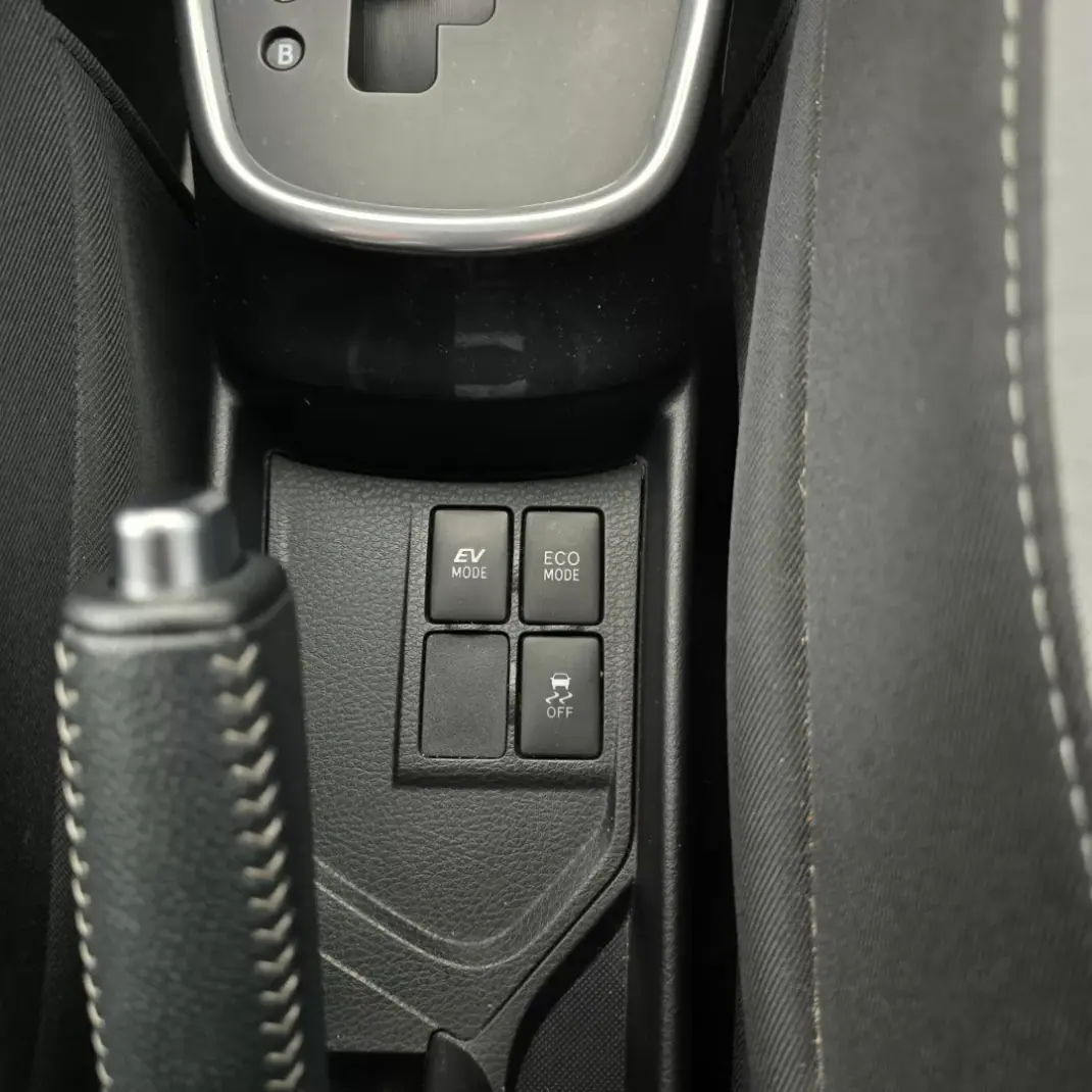 Toyota Yaris 2020 - 18950 EUR, 77356 km - AUTO.MOTO.pt - 77356km - foto 24 de 28