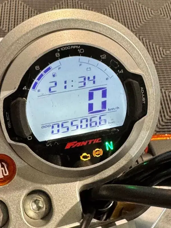 2022 - 5750 EUR, 5500 km - AUTO.MOTO.pt - 5500km - foto 7 de 27
