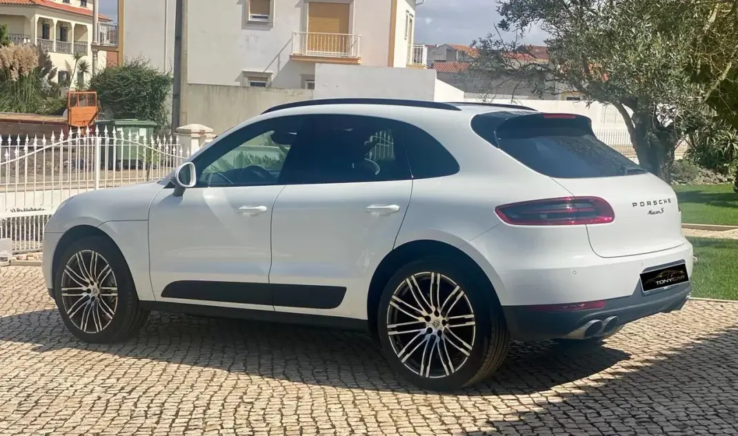 Porsche Macan 2017 - 60900 EUR, 83500 km - AUTO.MOTO.pt - 83500km - foto 17 de 20
