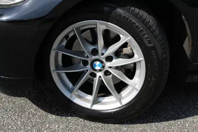 BMW 318 2010 - 10000 EUR, 254000 km - 254000km - foto 14 de 35
