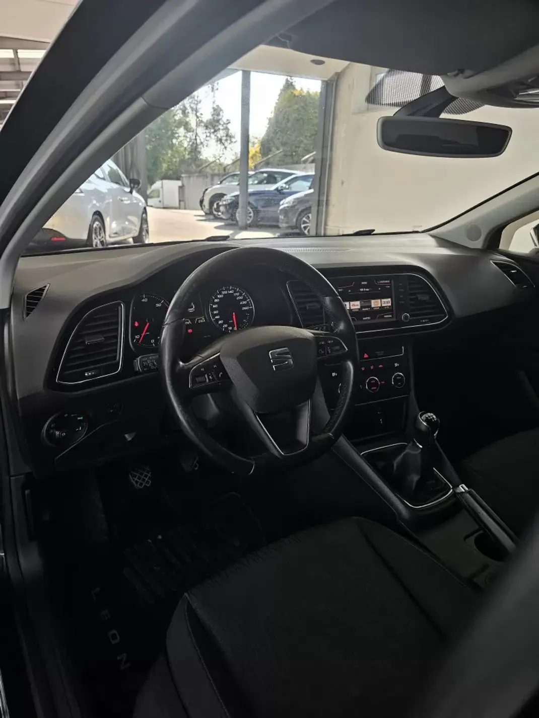 SEAT Leon ST 2016 - 9650 EUR, 246737 km - AUTO.MOTO.pt - 246737km - foto 50 de 79