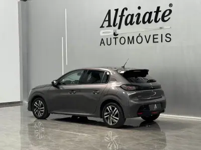 Peugeot 208 2023 - 16490 EUR, 98233 km - AUTO.MOTO.pt - 98233km - foto 2 de 28