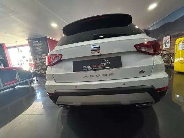 SEAT Arona 2020 - 14000 EUR, 152238 km - AUTO.MOTO.pt - 152238km - foto 6 de 22