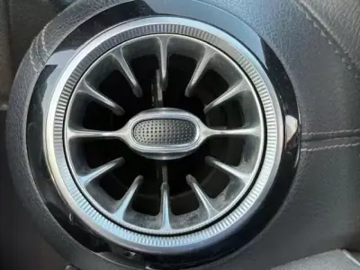 Mercedes-Benz E 220 2017 - 31950 EUR, 241000 km - AUTO.MOTO.pt - 241000km - foto 47 de 51