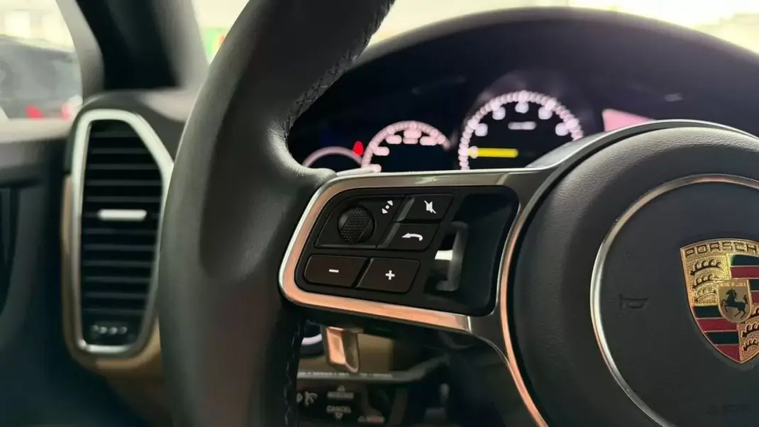 Porsche Cayenne Coupé 2019 - 69990 EUR, 59352 km - 59352km - foto 17 de 32