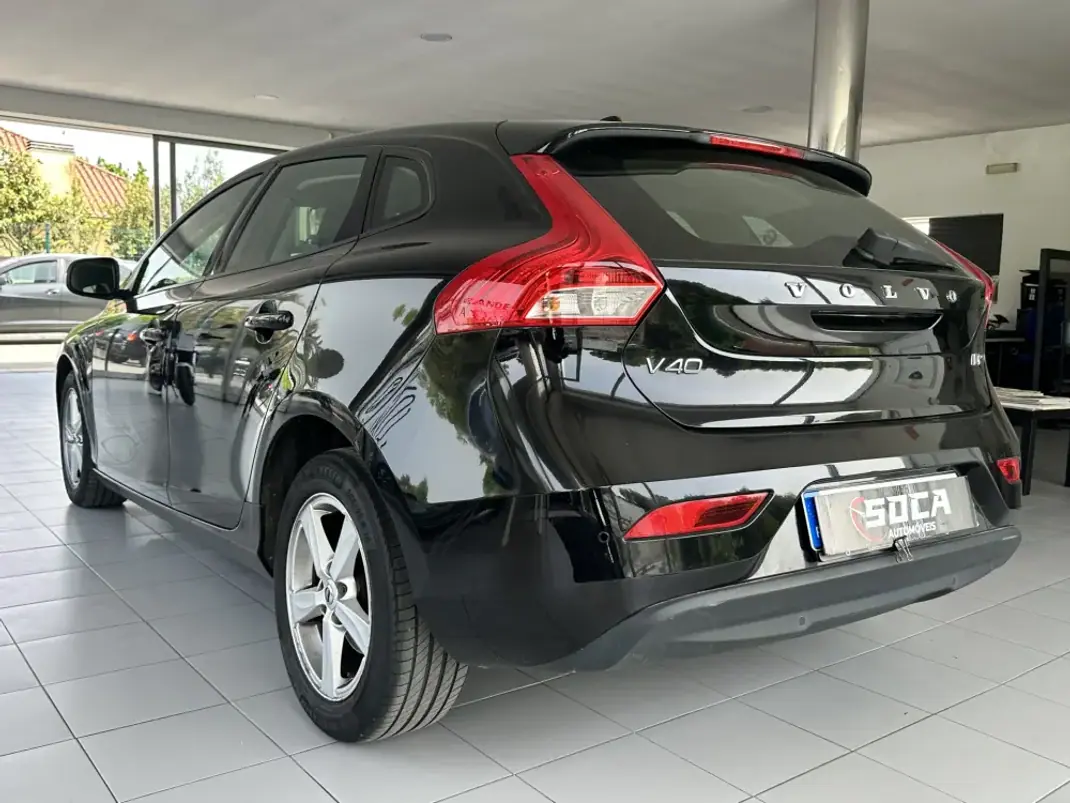 Volvo V40 2018 - 16890 EUR, 100139 km - 100139km - foto 7 de 21