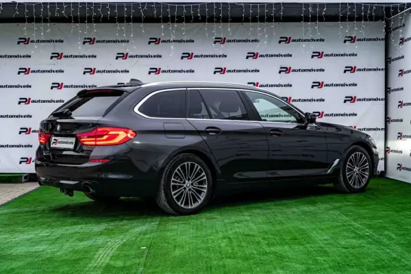 BMW 520 2018 - 26990 EUR, 118962 km - AUTO.MOTO.pt - 118962km - foto 16 de 18
