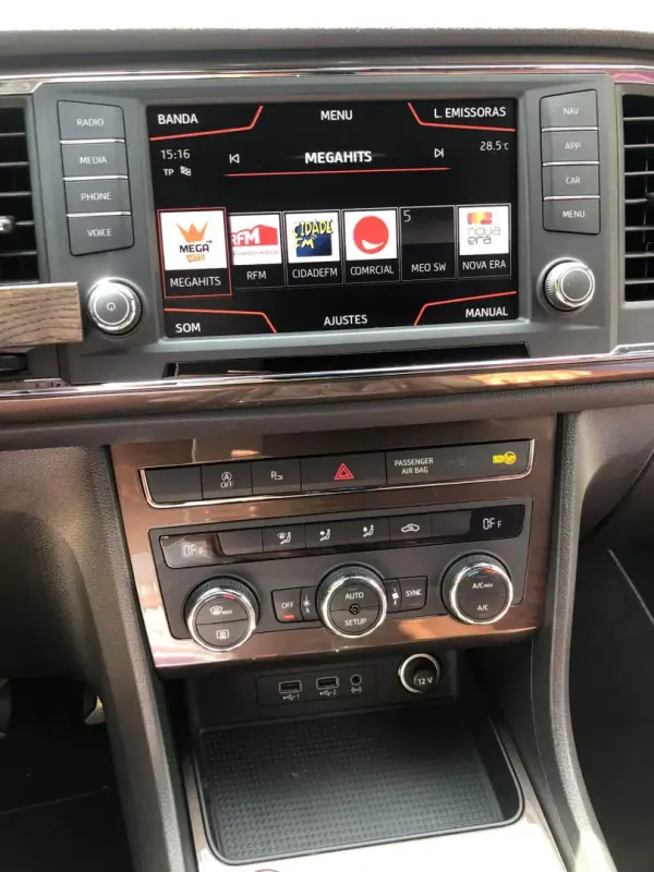 SEAT Ateca 2017 - 16900 EUR, 115000 km - AUTO.MOTO.pt - 115000km - foto 15 de 37