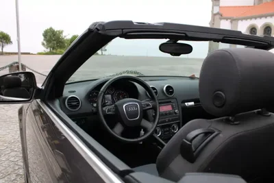 Audi A3 Cabrio 2009 - 11990 EUR, 180000 km - AUTO.MOTO.pt - 180000km - foto 18 de 42