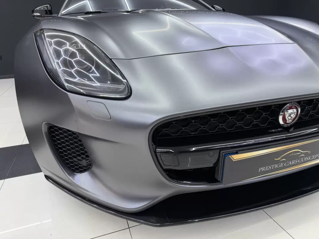 Jaguar F-Type 2018 - 48950 EUR, 57634 km - 57634km - foto 9 de 43