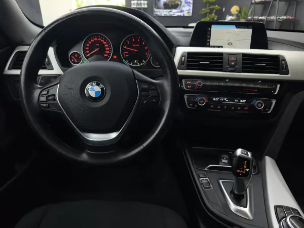 BMW 418 Gran Coupé 2018 - 17950 EUR, 194114 km - AUTO.MOTO.pt - 194114km - foto 25 de 46