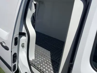 Renault 2021 - 14990 EUR, 90915 km - AUTO.MOTO.pt - 90915km - foto 16 de 17